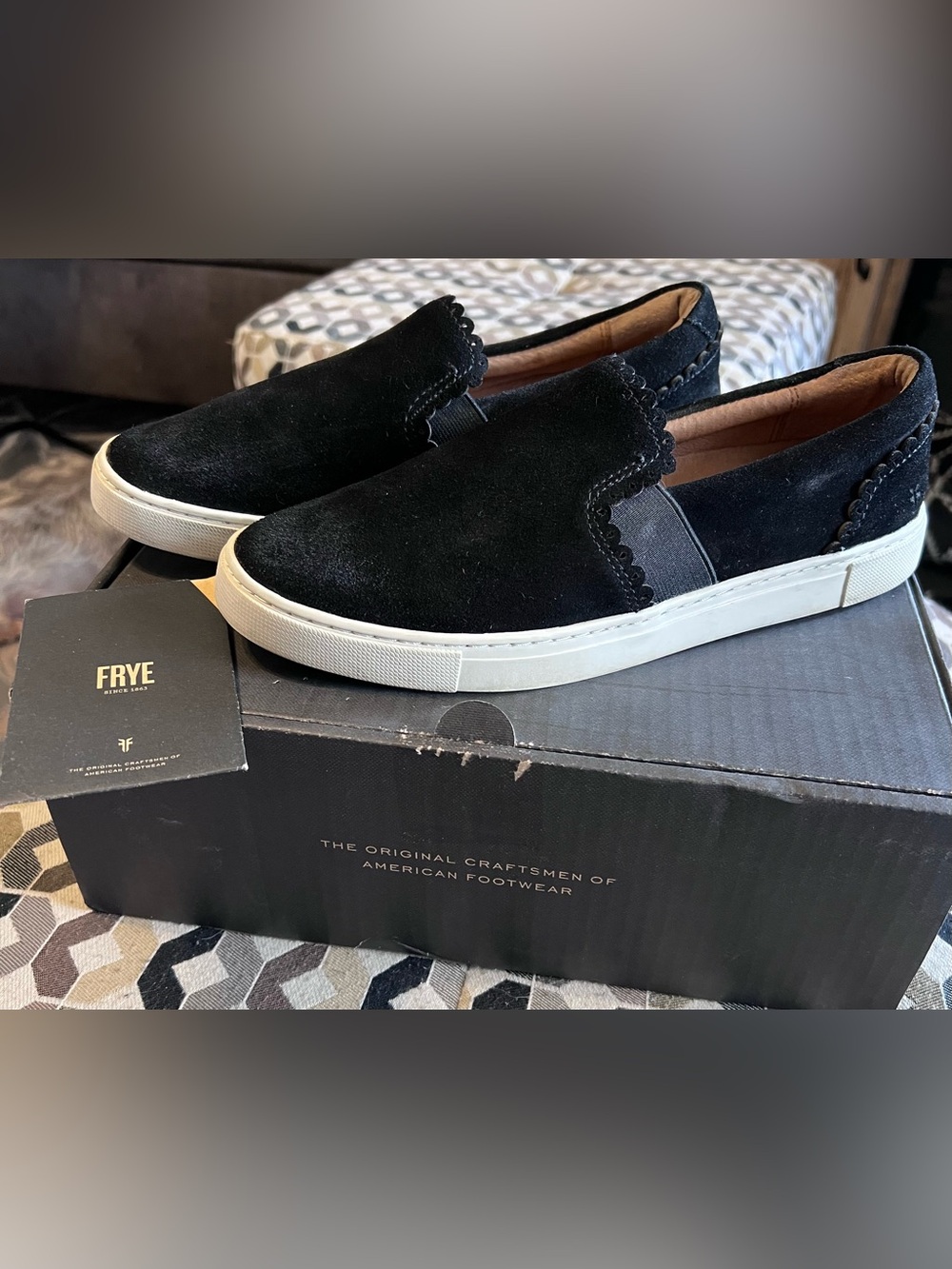 Frye Ivy Scallop Black Suede Slip On Sneakers 8.5